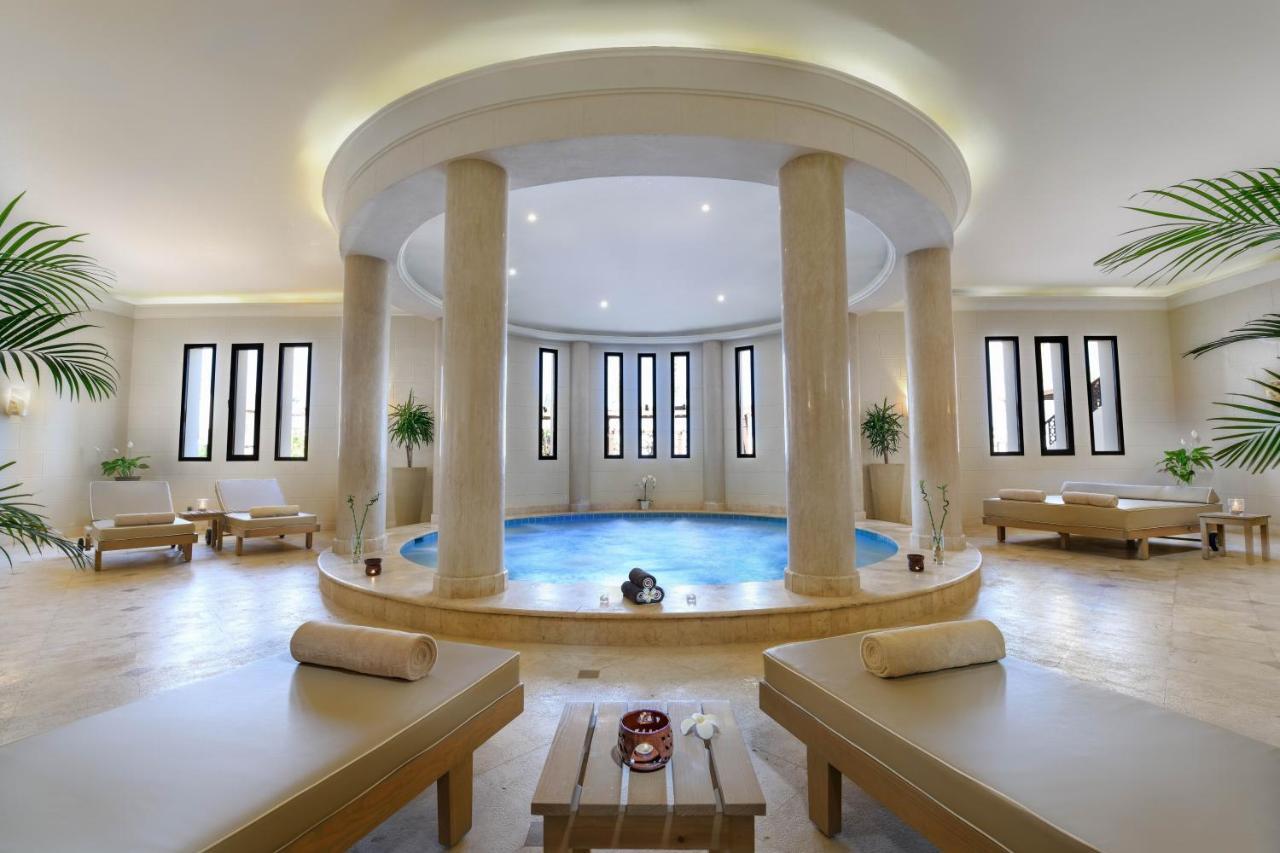 Jaz Belvedere Resort Sarm es-Sejk Kültér fotó Spa at the Four Seasons Hotel, Cairo