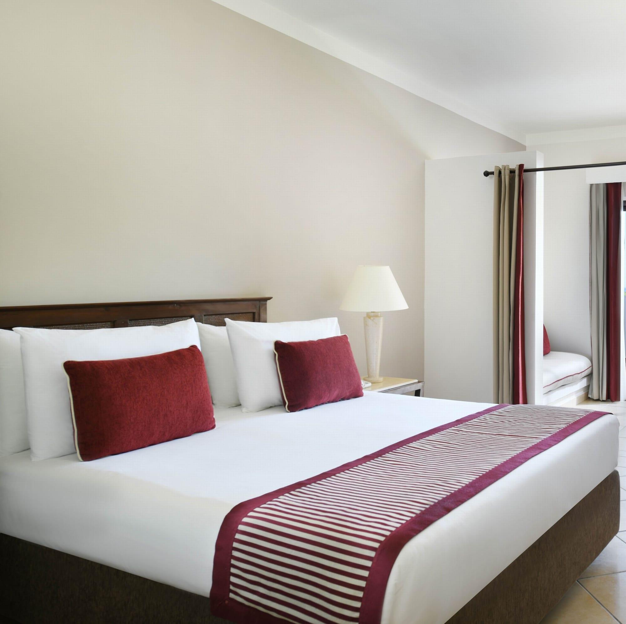 Jaz Belvedere Resort Sarm es-Sejk Kültér fotó A bed runner